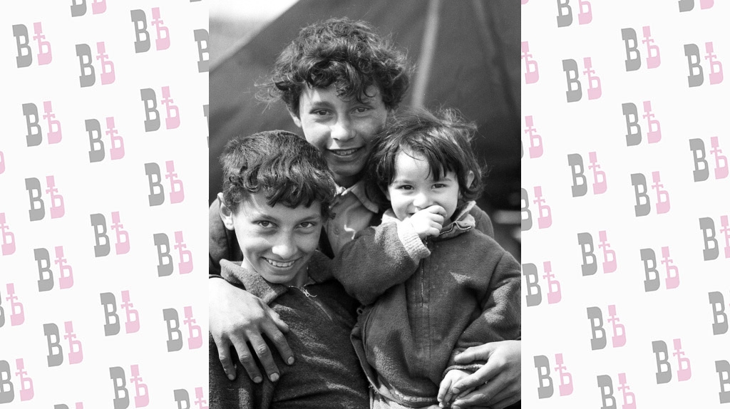 фото Сергея Аникина_Цыганские дети_70-е годы.jpg