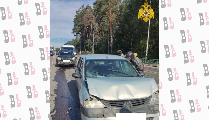 В Калуге в массовом ДТП пострадали ребенок и две женщины