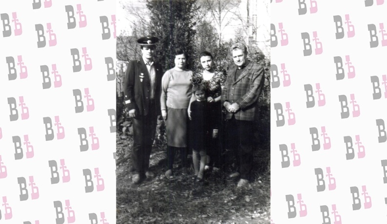 Трогает душу гудок паровоза...