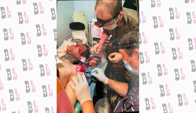 Операция в полевом госпитале.