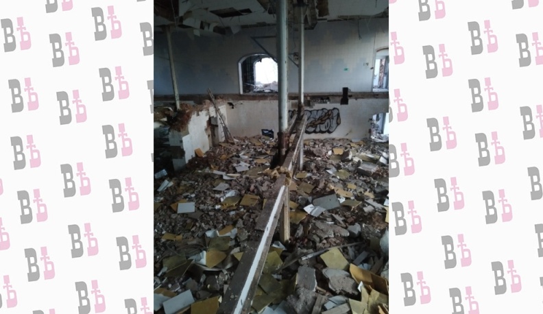 В Калуге обрушилась часть кровли недействующего завода «Кристалл»