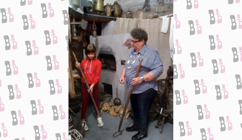 Край родной, навек любимый! 