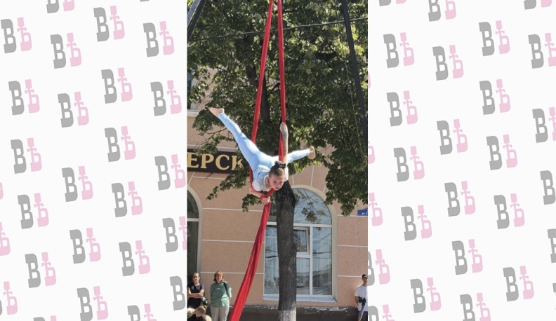 На Театральной площади Калуги стартовал семейный фестиваль