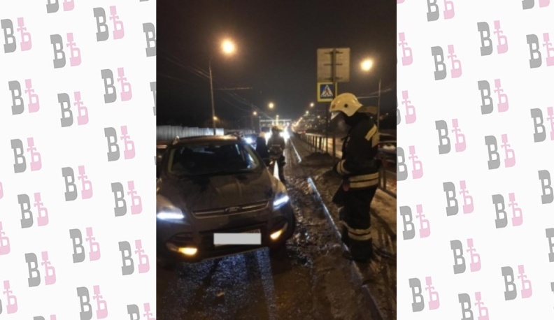 В темное время и на «красный»: в Калуге сбили пешехода