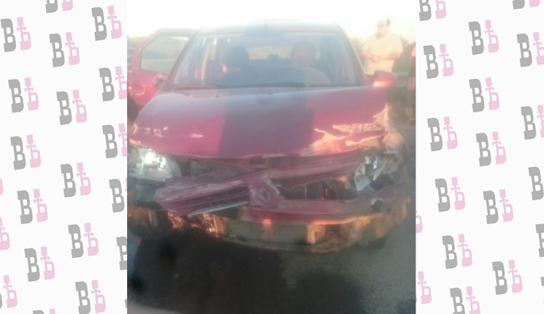 В Калужской области «Рено Логан» врезался в отбойник