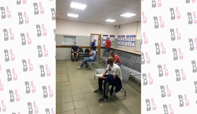 Представитель Общественного совета при управлении калужской полиции Александр Дорошенко посетил МРЭО