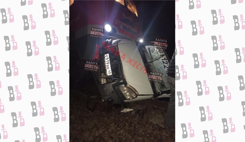 В Калуге тепловоз снес газель