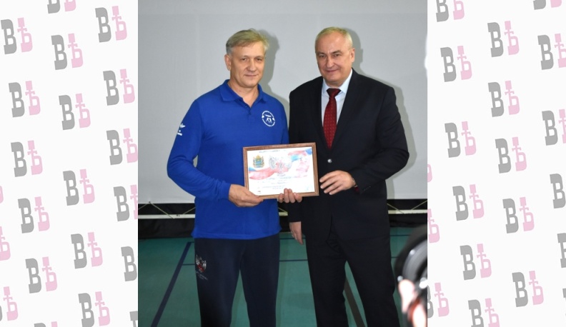 В Кирове стартовал турнир по боксу за призы генерала Владимира Исакова