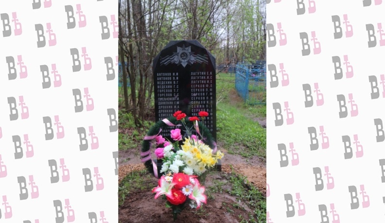 В деревне Казаковка Мещовского района торжественно открыли новый памятник погибшим воинам