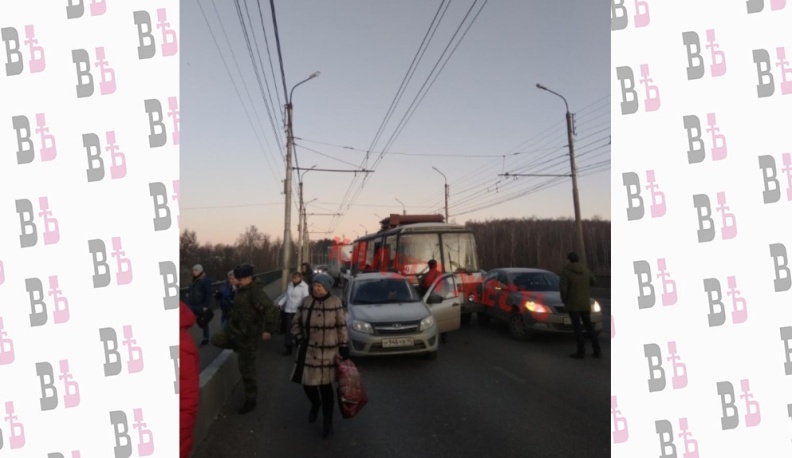 Дорожные войны: утро в Калуге началось с серии ДТП