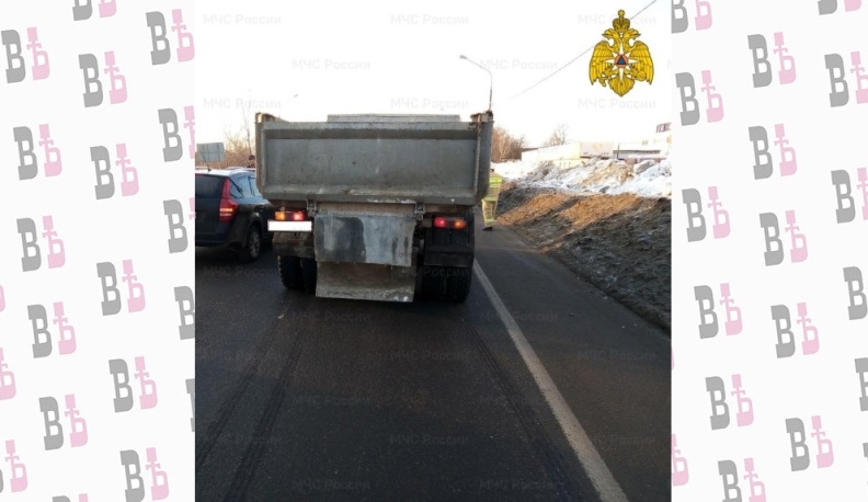 В Обнинске грузовик сбил неизвестного мужчину