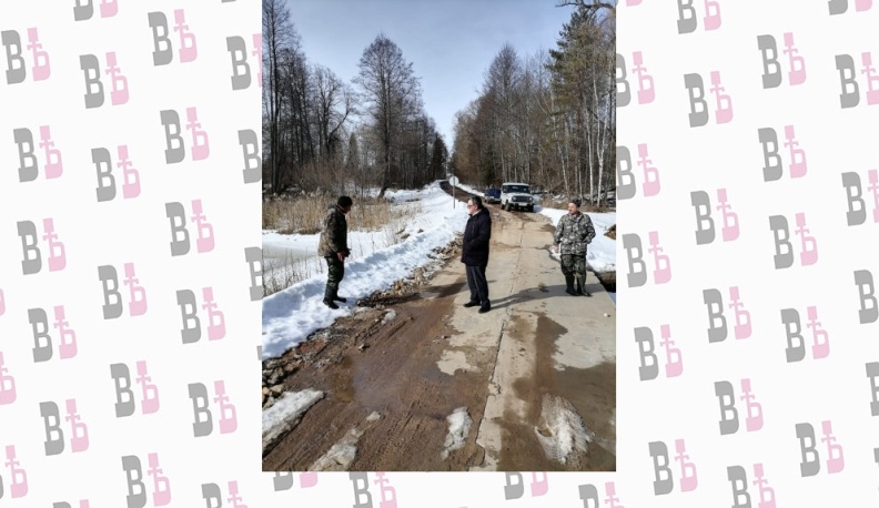 В деревне Петровское в Калужской области досрочно приступили к ремонту переезда