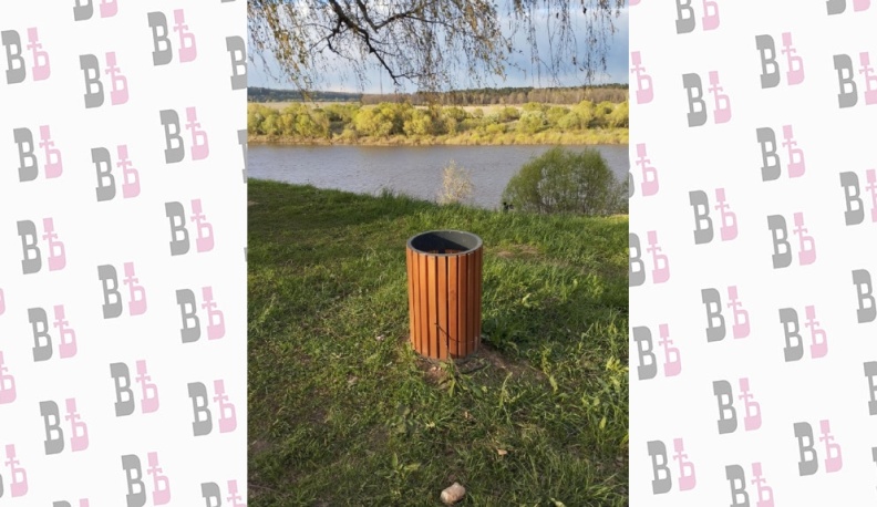 В Тарусе после обращений жителей убрали мусор и расчистили пешеходную дорожку