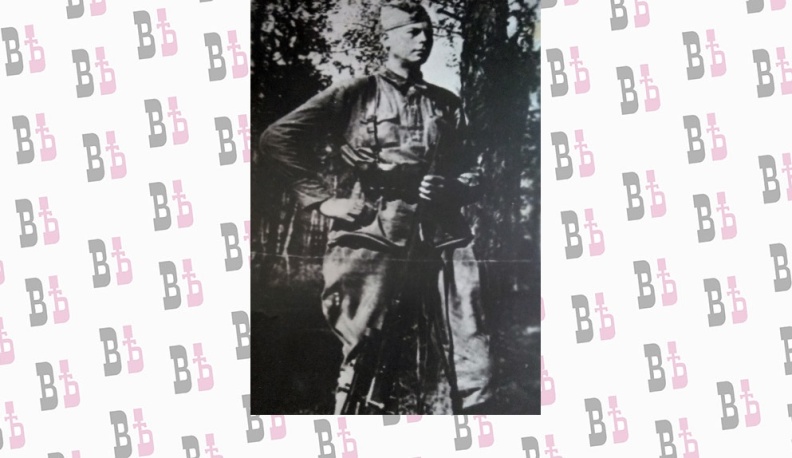 «В эти тяжёлые дни я ещё крепче сжал оружие…» 