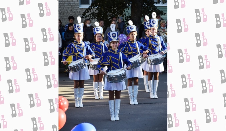 В Людинове торжественно открылся 30-й учебный год Дома детского творчества