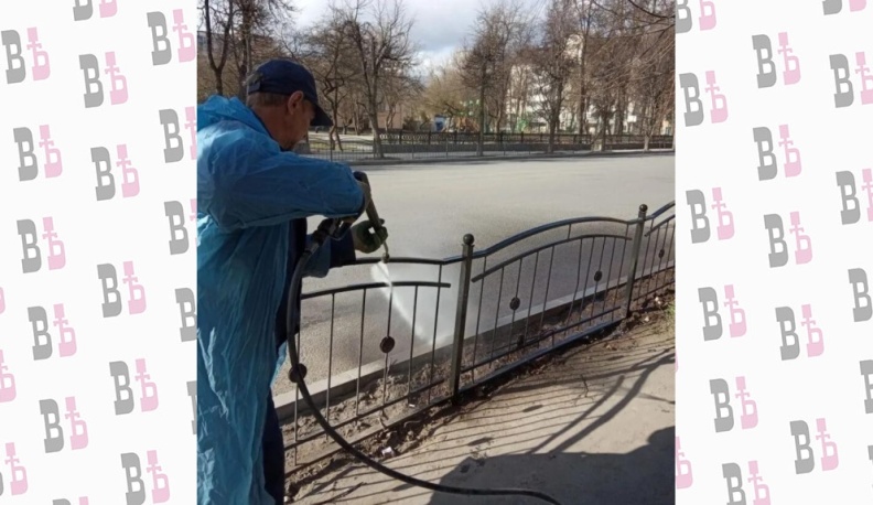 В Калуге продолжается дезинфекция общественных территорий