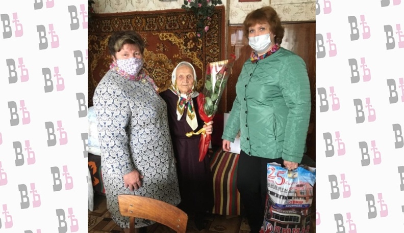 В Людиновском районе 100-летнюю труженицу тыла поздравили с юбилеем и наступающим Днем Победы 