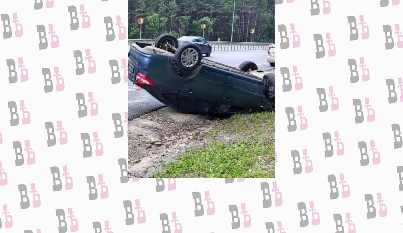 В Калуге «Лада» влетела в ограждение и перевернулась