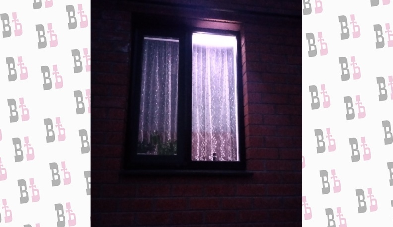 Сотни окон людиновцев зажглись минувшим вечером в честь героев-освободителей.