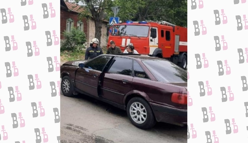 В Калуге на улице Мичурина столкнулись «Ока» и Audi