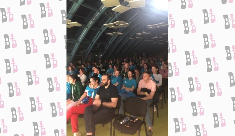 Стоматологи показали на форуме «Пульс времени» в «Этномире» спектакль про молодого врача