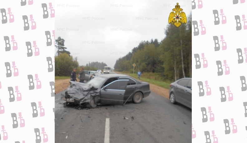 В Калужской области в столкновении «БМВ» и «Лады» пострадал 22-летний парень