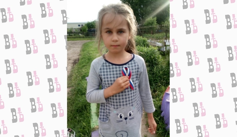 Праздничная акция по раздаче ленточек проходит сегодня в Коллонтае