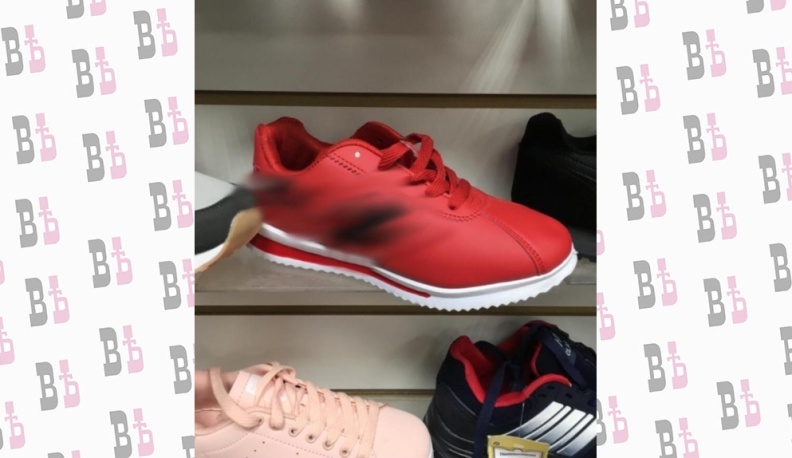 Калужские полицейские изъяли контрафактные алкоголь, сигареты и кроссовки на 20 миллионов