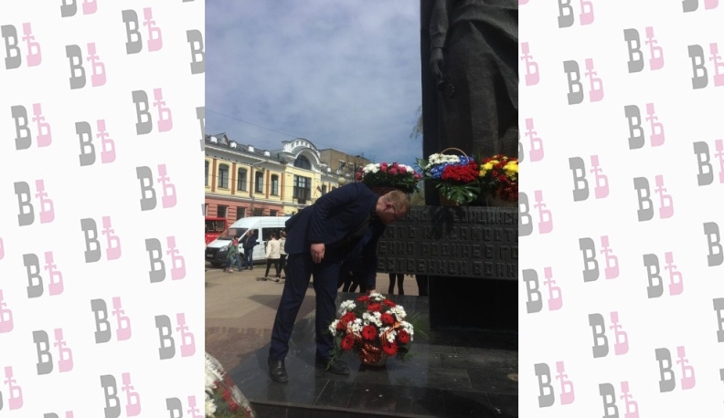 Сотрудники Калужского областного онкодиспансера почтили память погибших медиков