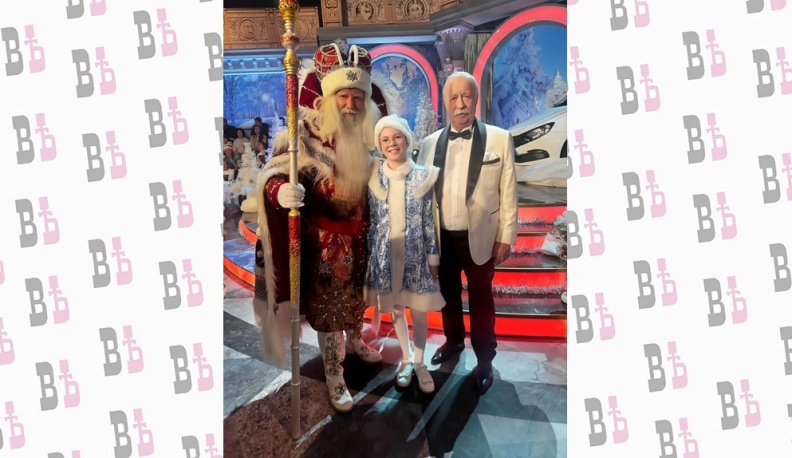 Вот уже четвертый год на многих выступлениях Максима в роли Снегурочки сопровождает его дочка Агриппина. Несмотря на юный возраст (сейчас ей 10 лет), девочка прекрасно справляется с ролью. Более того, в прошлом году она стала лауреатом  I степени конкурса