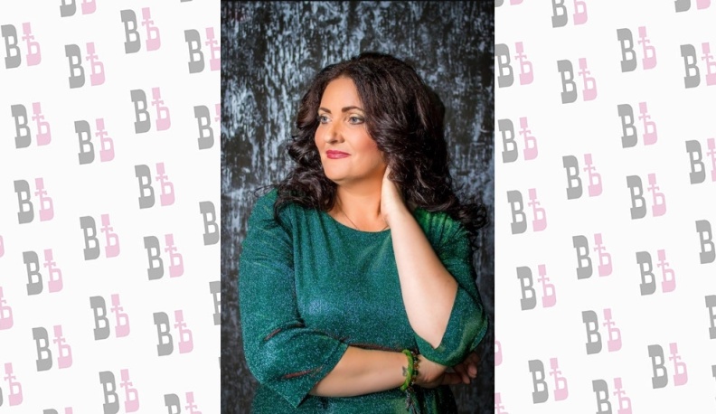 Певица из Сухиничей стала гостьей программы Андрея Малахова «Песни от всей души»