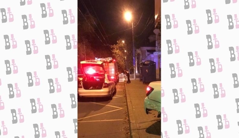 На одной из улиц в центре Калуги столкнулись две машины