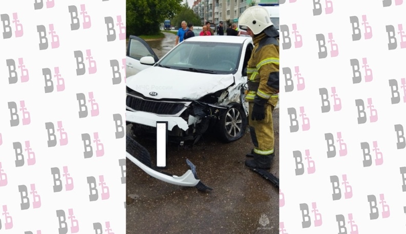 В ДТП с двумя иномарками в Калуге пострадал человек