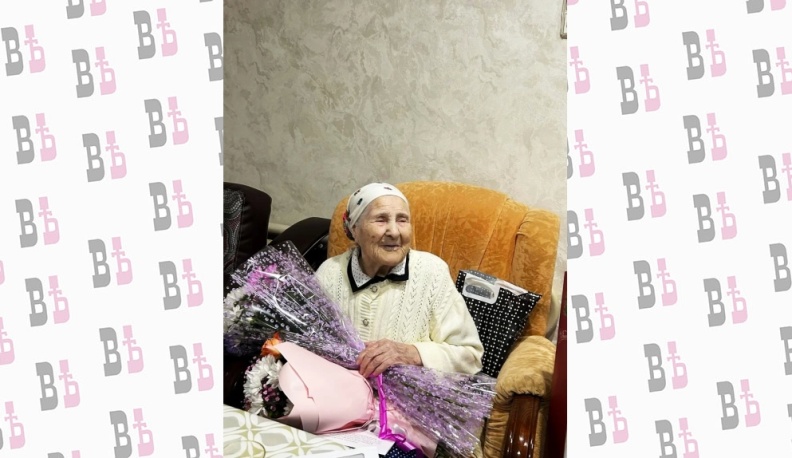 Столетний юбилей отметила  сельская учительница из Людиновского района Анна Полякова