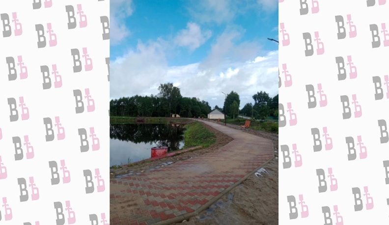 В поселке Еленский благоустраивают местный пруд