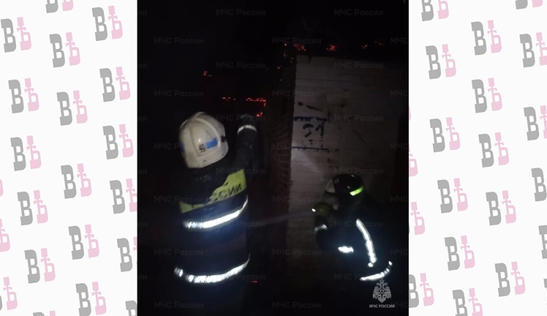 В Кировском районе сгорел пустующий дом