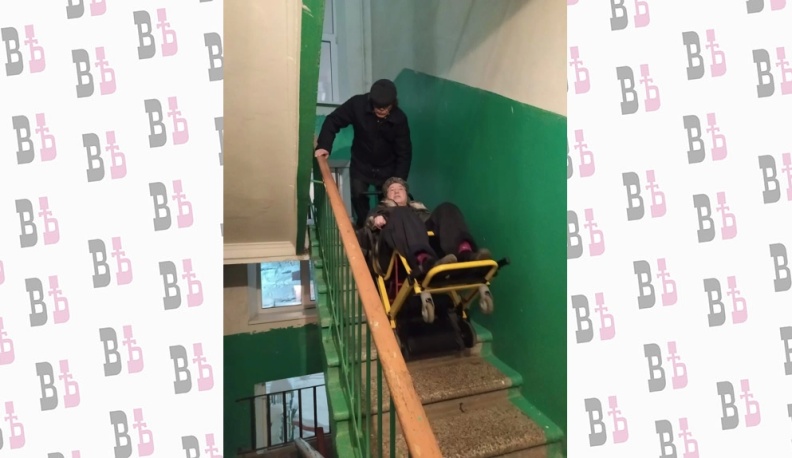 Самодвижущееся кресло поможет спуститься по лестнице.