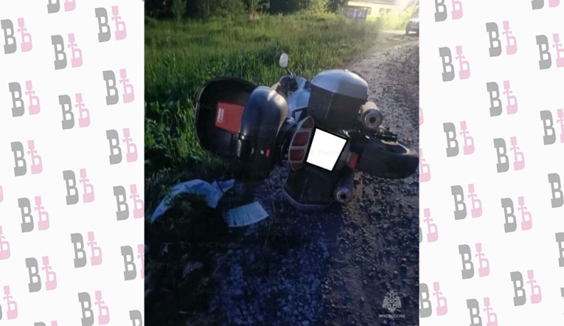В Ульяновском округе столкнулись УАЗ и мотоцикл