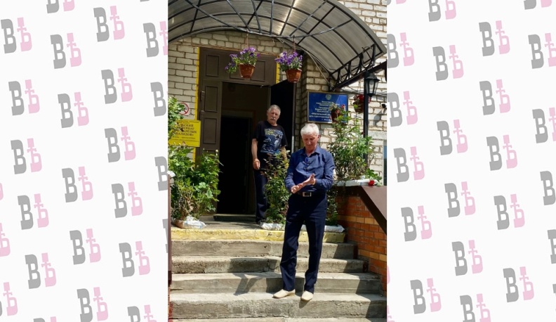 Кусты роз украсят социальные учреждения Мосальского района