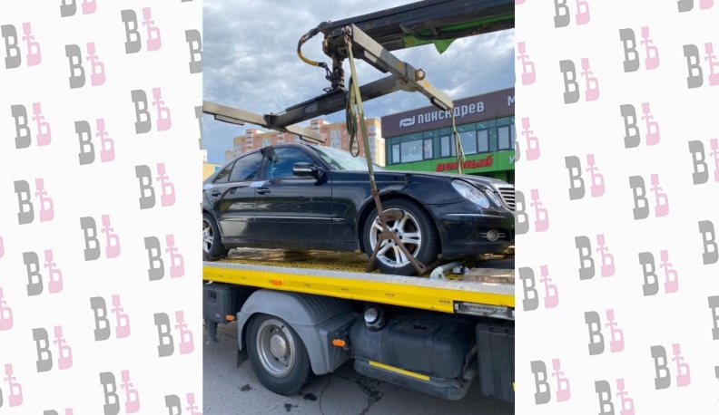 В Обнинске за долг по коммуналке в 250 тысяч рублей у мужчины арестовали «Мерседес»