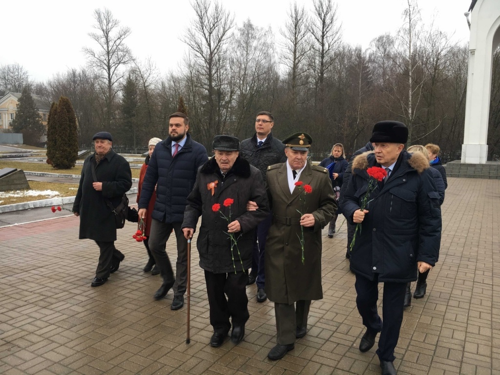 09ZmZQ1IBUE.jpg 09ZmZQ1IBUE.jpg