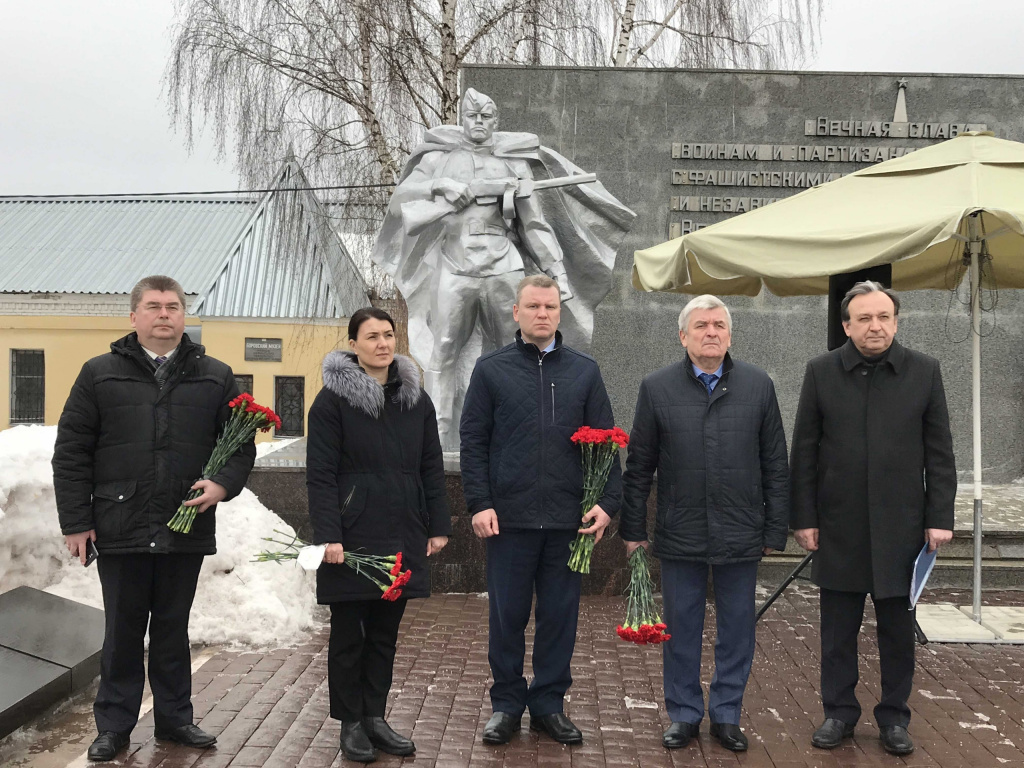 pzhUW83GsIo.jpg pzhUW83GsIo.jpg