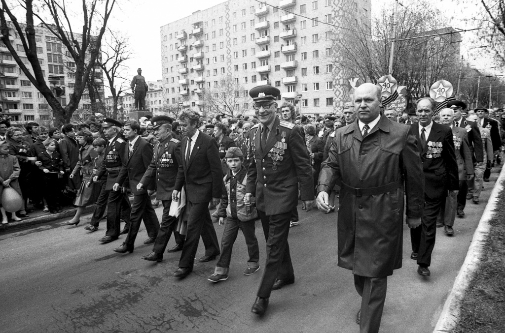 8-9 мая 1985_улица Кирова.jpg 8-9 мая 1985_улица Кирова.jpg