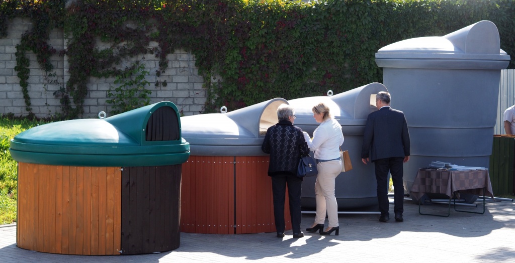 Заглубленные контейнеры.JPG