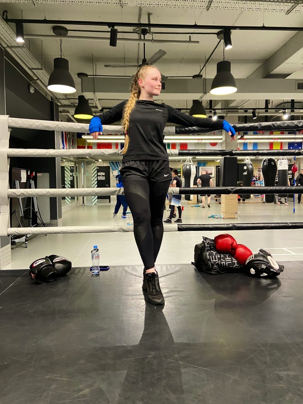 Одним из увлечений Насти является бокс.jpg