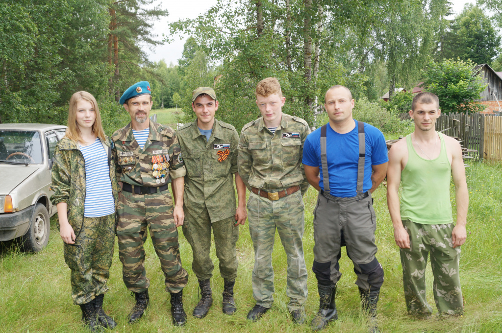 Первый состав поискового отряда Патриот, 2016 г.JPG