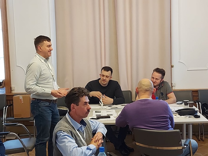 На тренинге участники получили опыт публичных выступлений.jpg