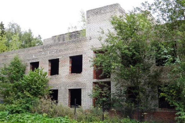 Недостроенный Дом офицеров.jpg