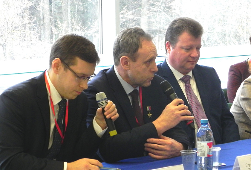 Выступает космонавт Залетин.JPG