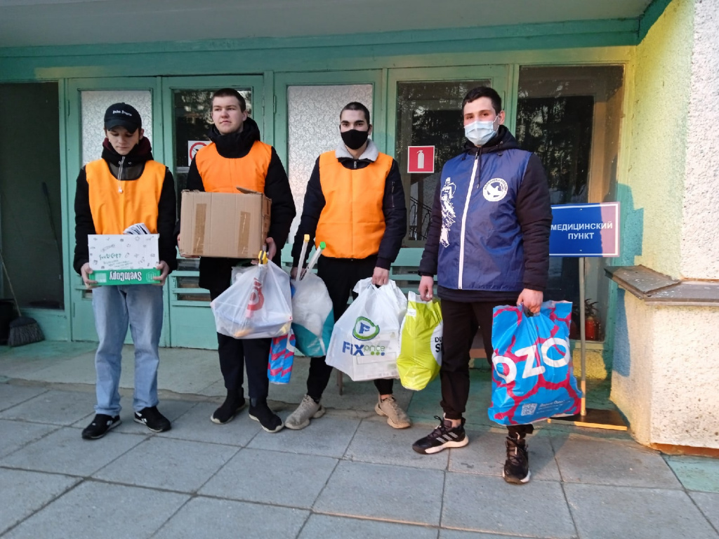 Волонтёры Победы помогали в расселении прибывших на территорию Жуковского района граждан ЛНР и ДНР.jpg